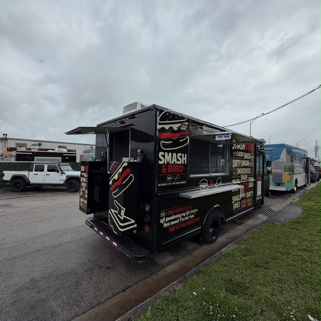 Food Truck for Sale – Fully Equipped Mobile Kitchen